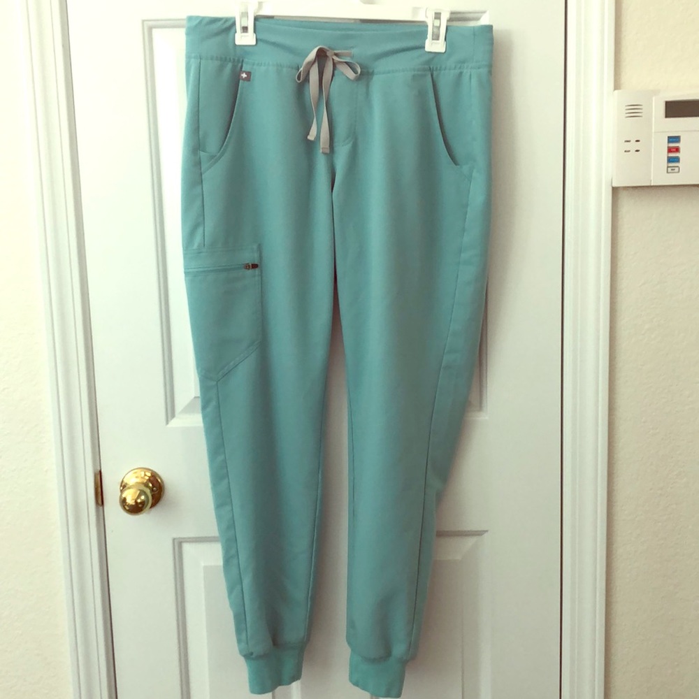 Figs women’s scrub pants